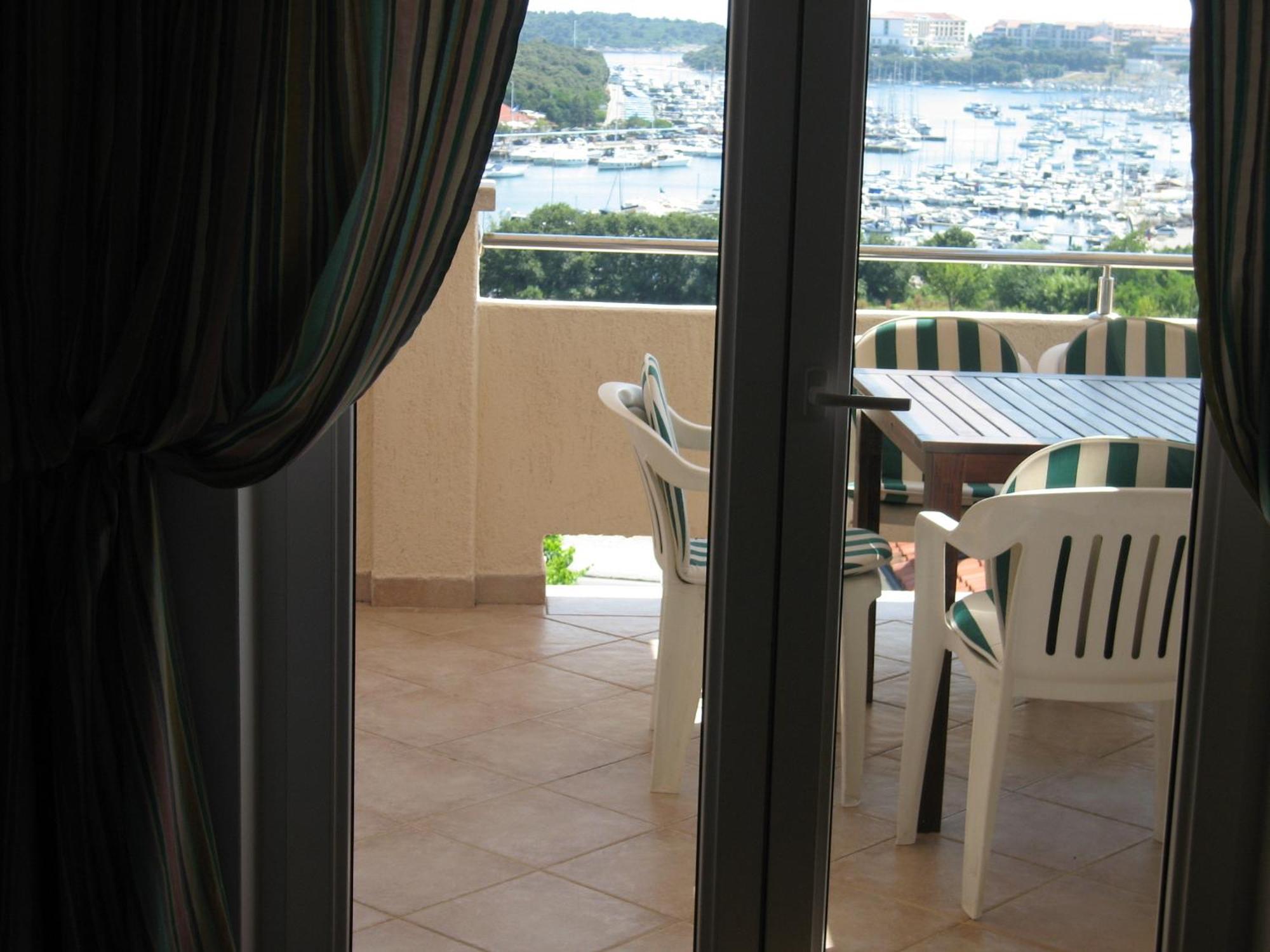Apartment Franjo Pula Buitenkant foto