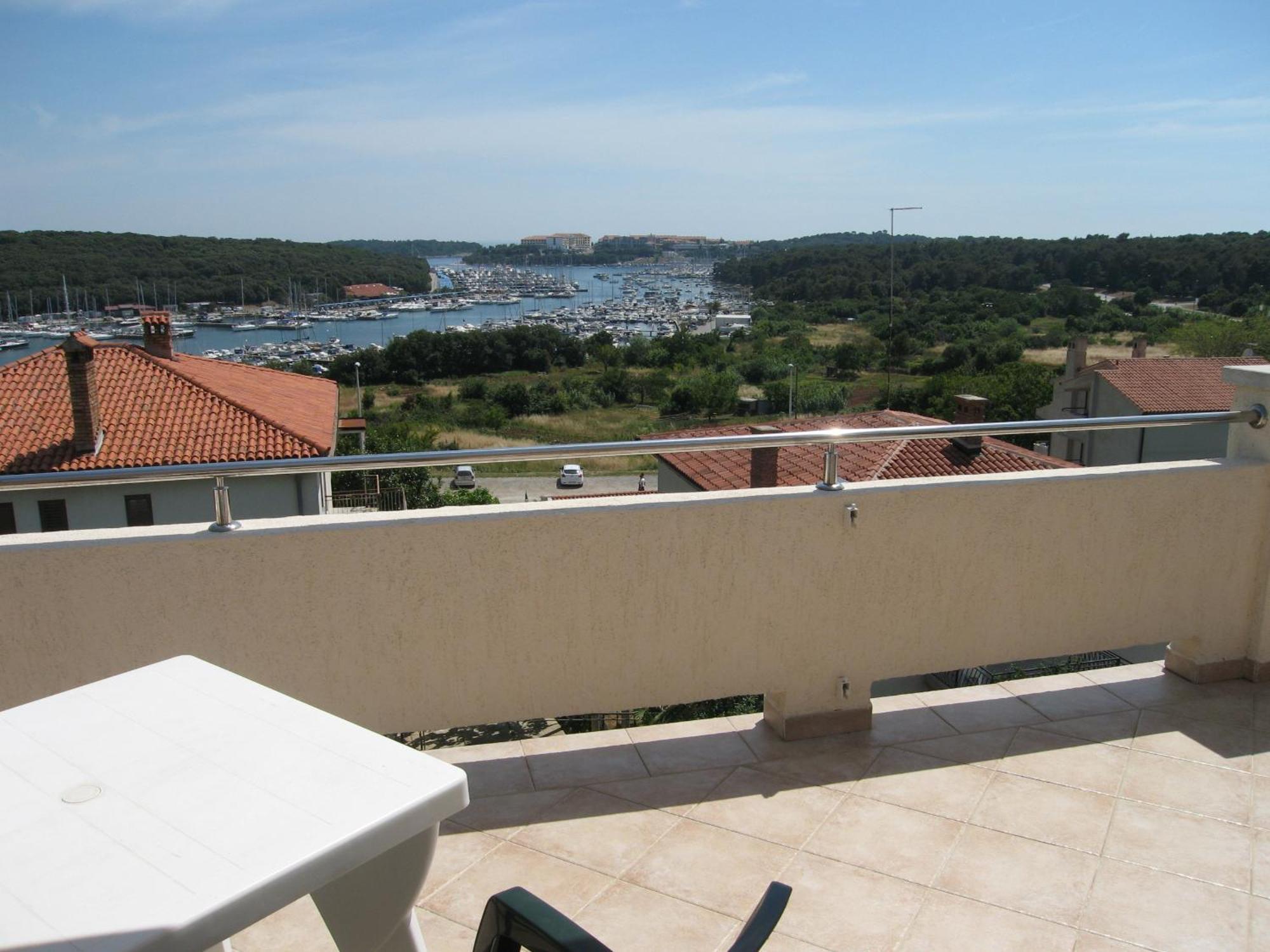 Apartment Franjo Pula Buitenkant foto