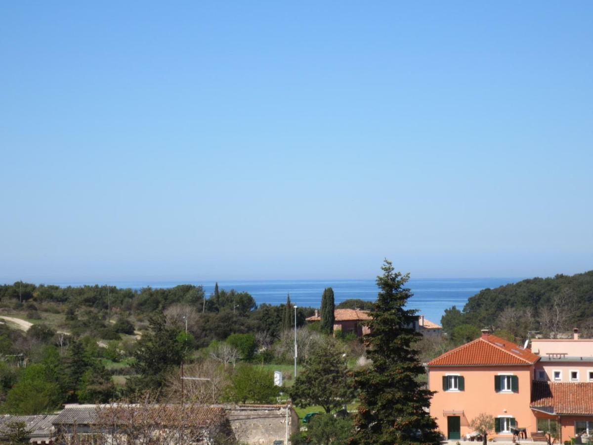 Apartment Franjo Pula Buitenkant foto