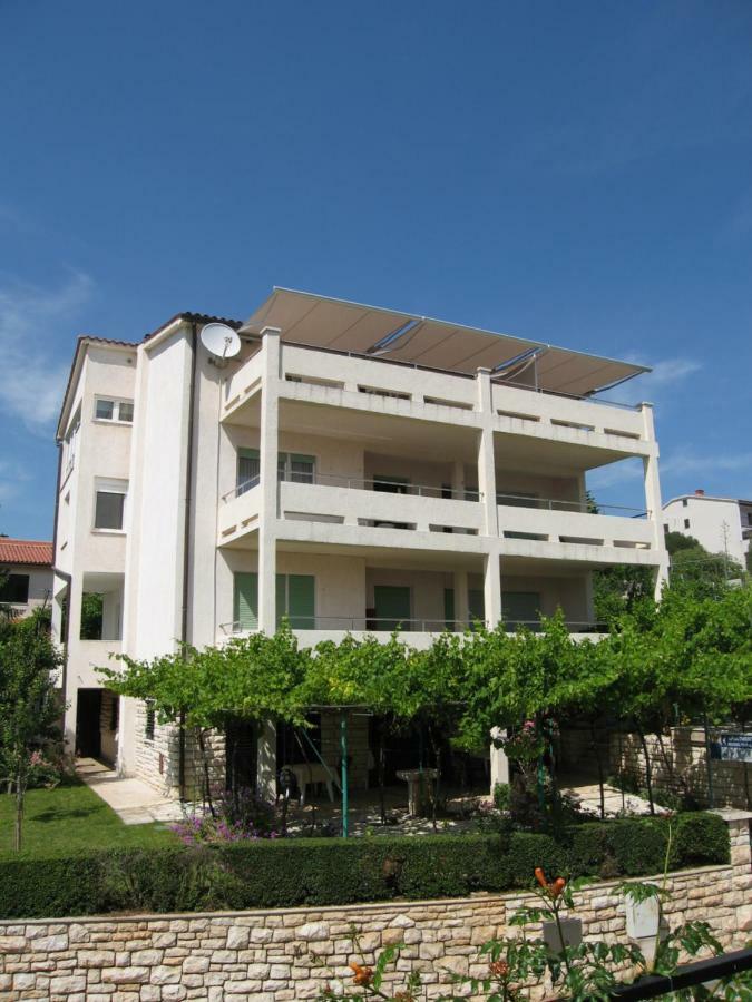 Apartment Franjo Pula Buitenkant foto